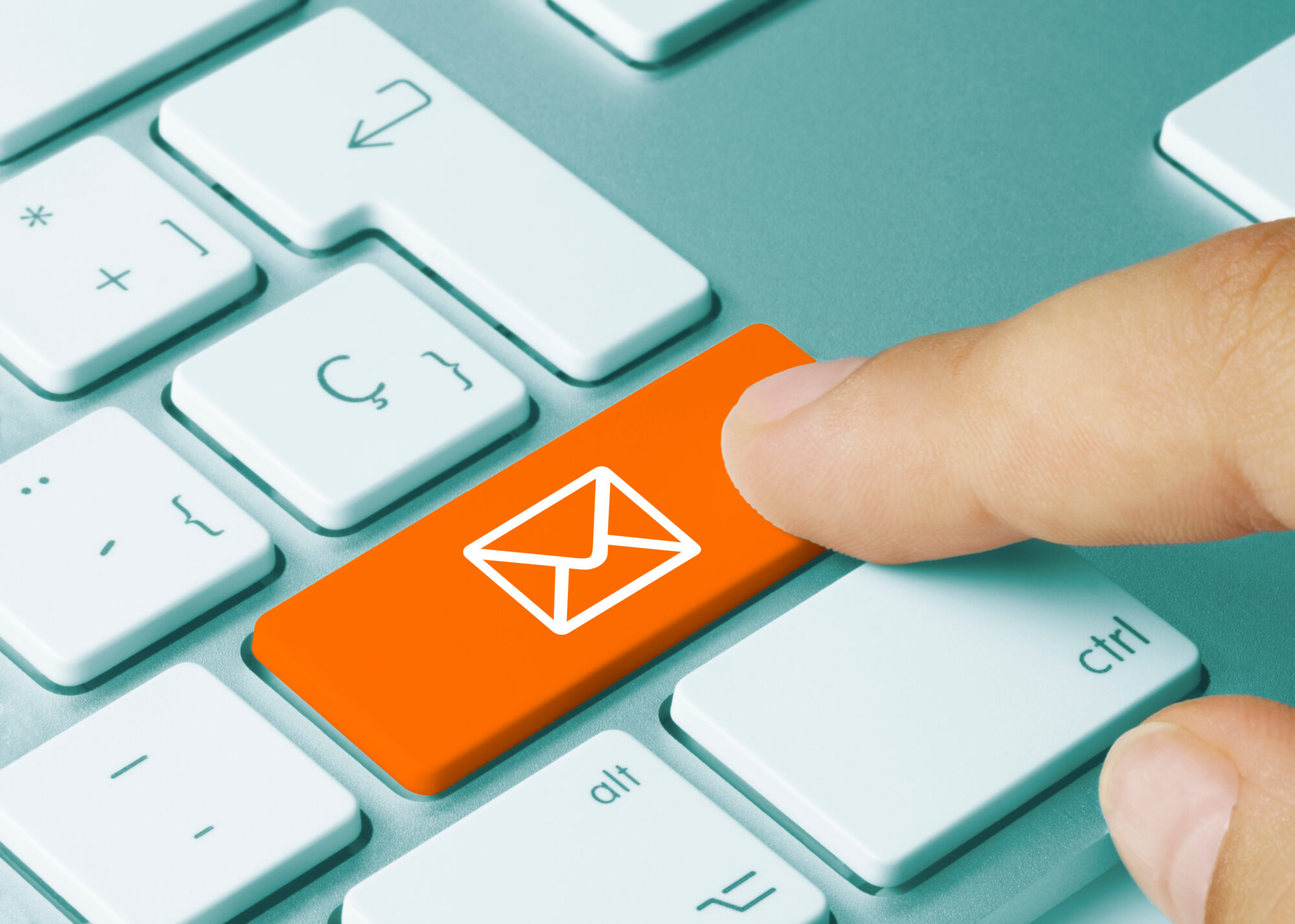 Stratégie d’emailing : cold emailing vs email marketing